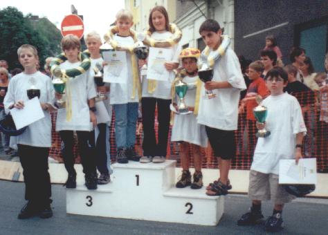 Die Sieger des Paderborner Seifenkistenrennens 2000